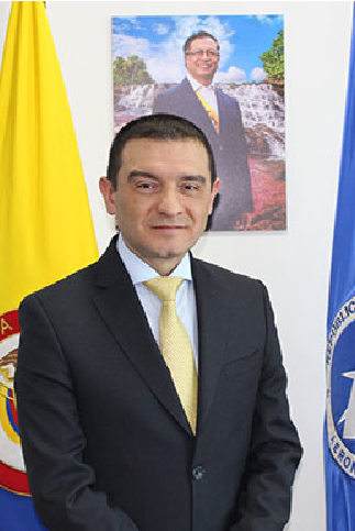 Fotografía del Secretario de Seguridad Operacional y de la Aviación Civil  - Francisco Ospina Ramírez