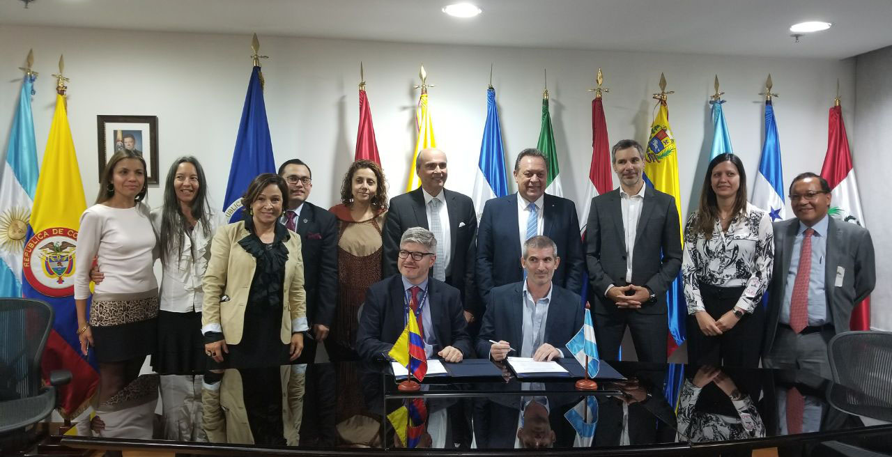 Colombia y Argentina fortalecen la conectividad aérea