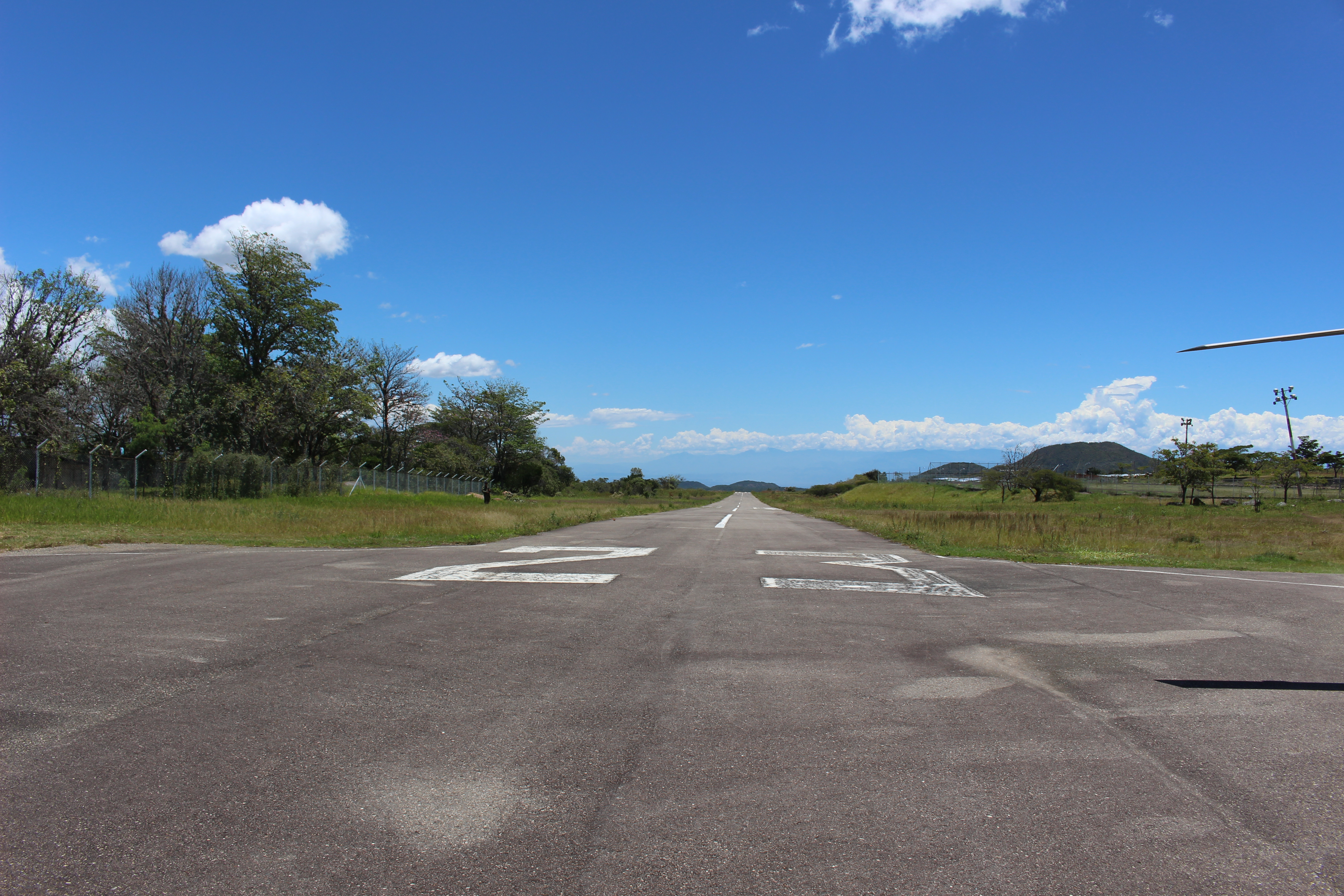Aerocivil adjudica contrato de mantenimiento en el aeropuerto de Alpujarra