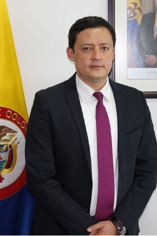 Fotografía del Secretario de Seguridad Operacional y de la Aviación Civil  - Francisco Ospina Ramírez