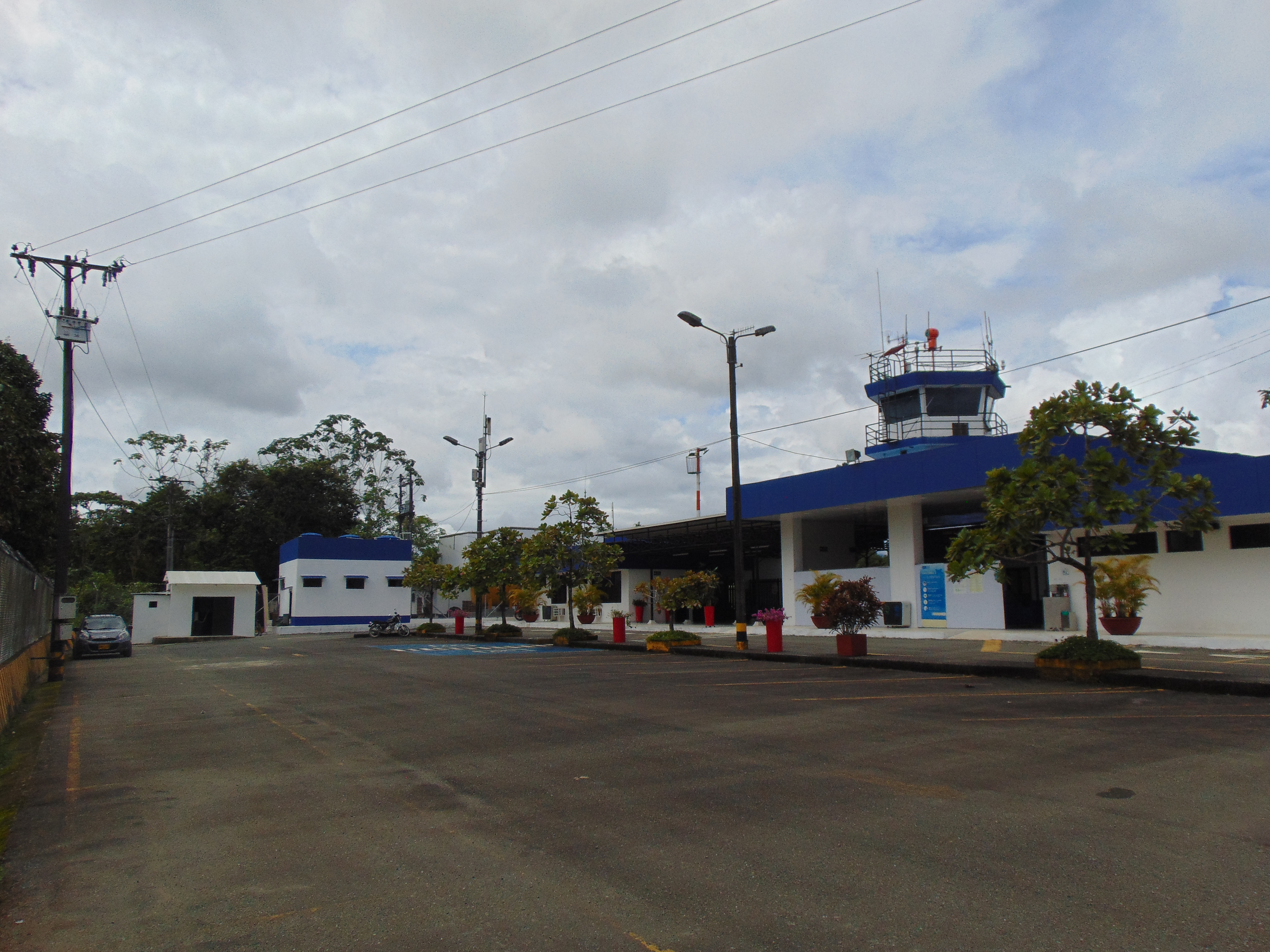 Aeropuerto Gerardo Tobar López