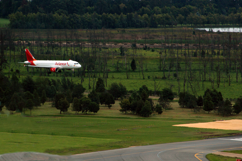 Se recuperan las operaciones aéreas del país