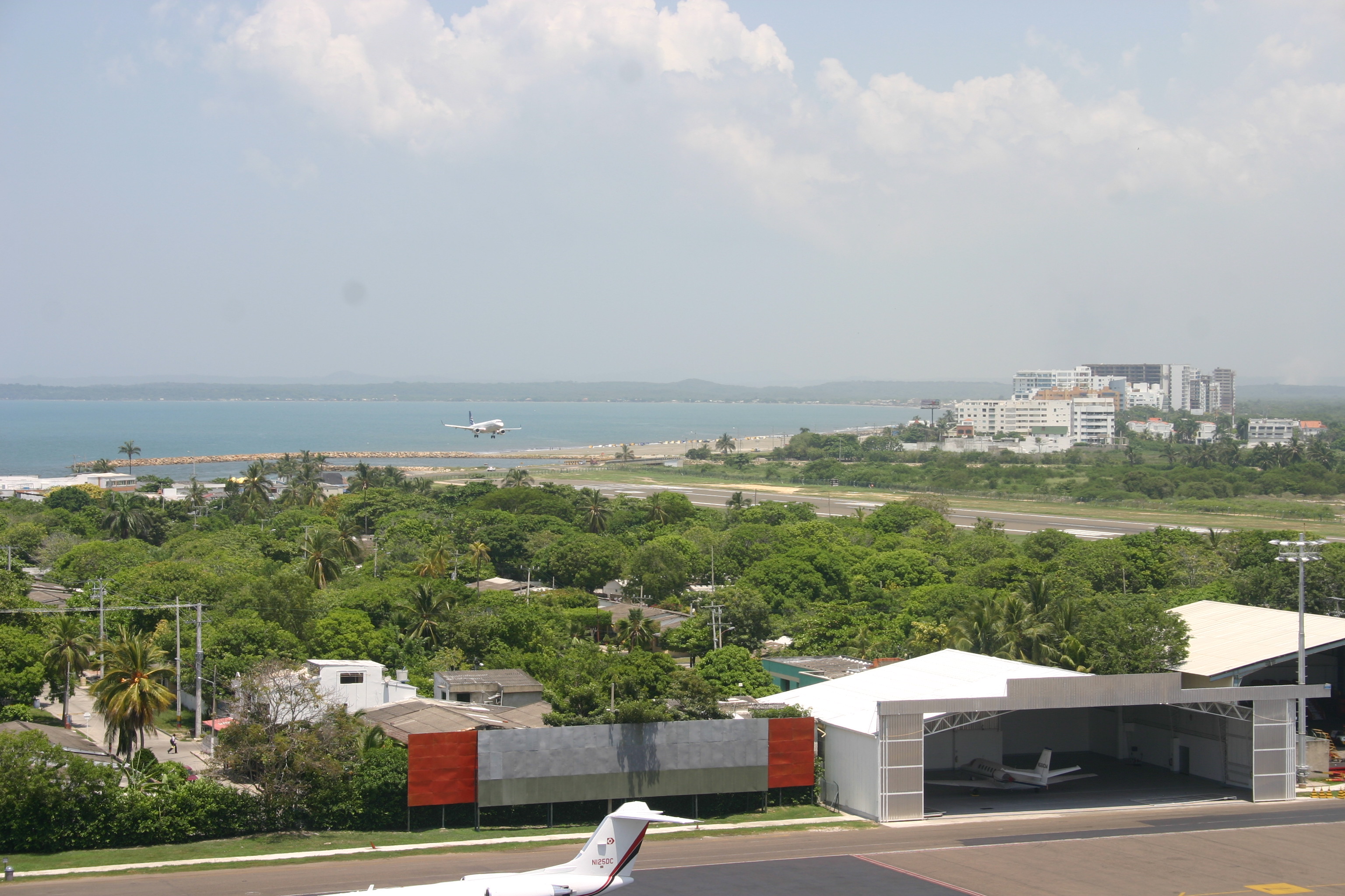 Obras en pista del Aeropuerto Rafael Núñez de Cartagena