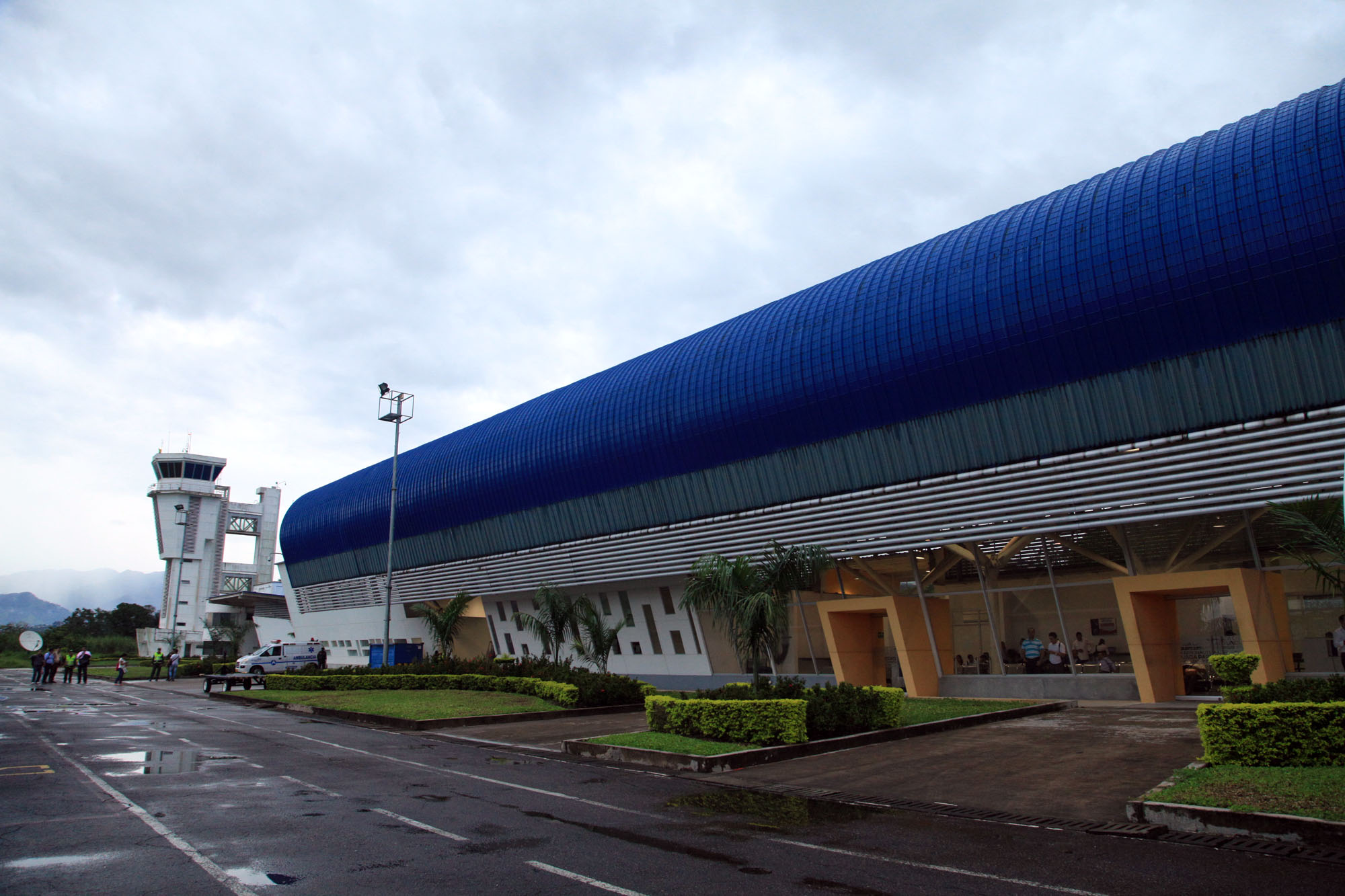 Aerocivil ha invertido cerca de medio billón de pesos en aeropuertos de la Región Oriental 
