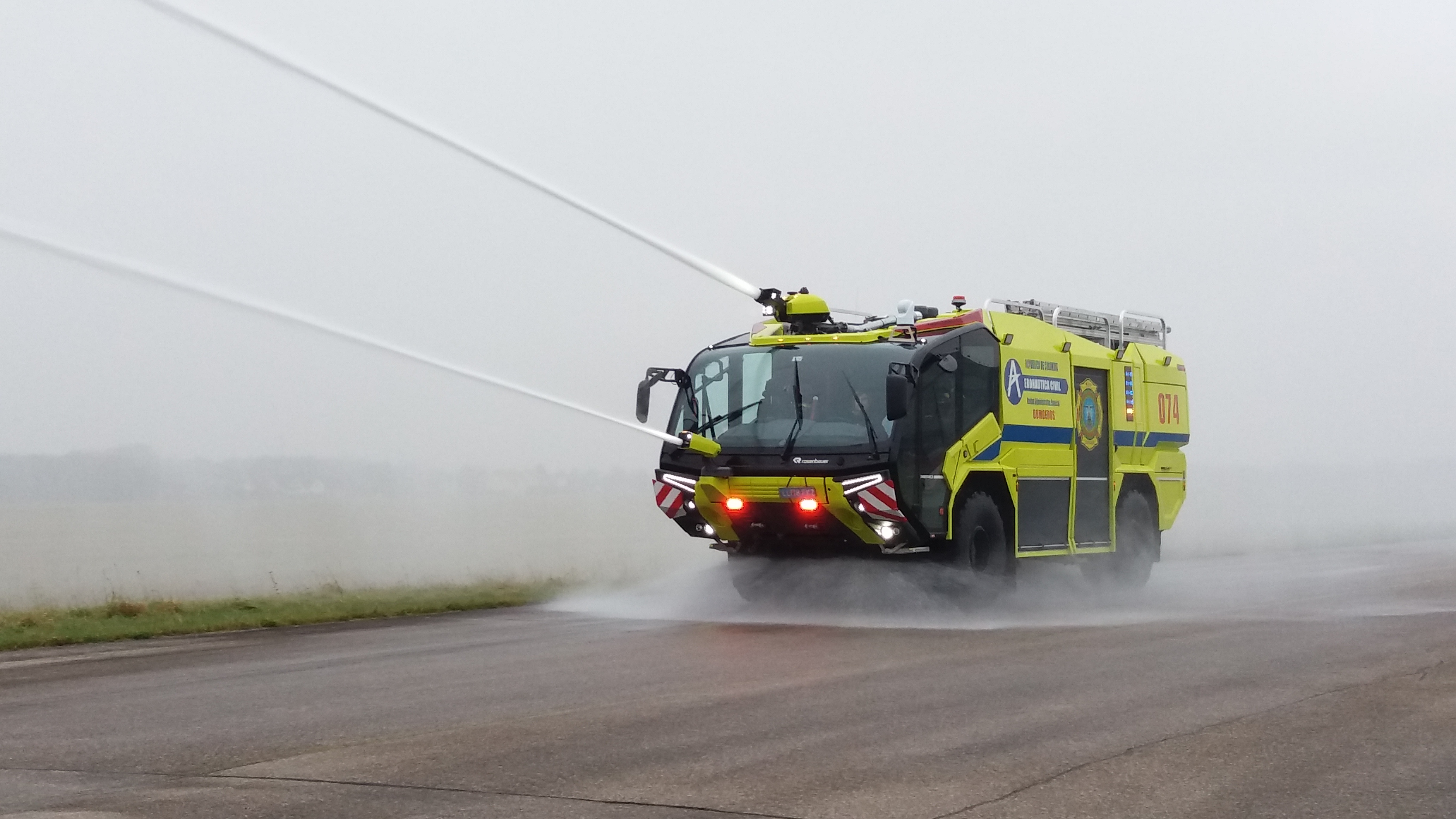 Aerocivil invirtió en máquinas de salvamento y extinción de incendios para tres aeropuertos del país