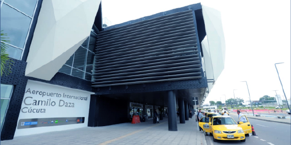 Fachada edificio Aeropuerto Camilo Daza - Ciudad de Cúcuta