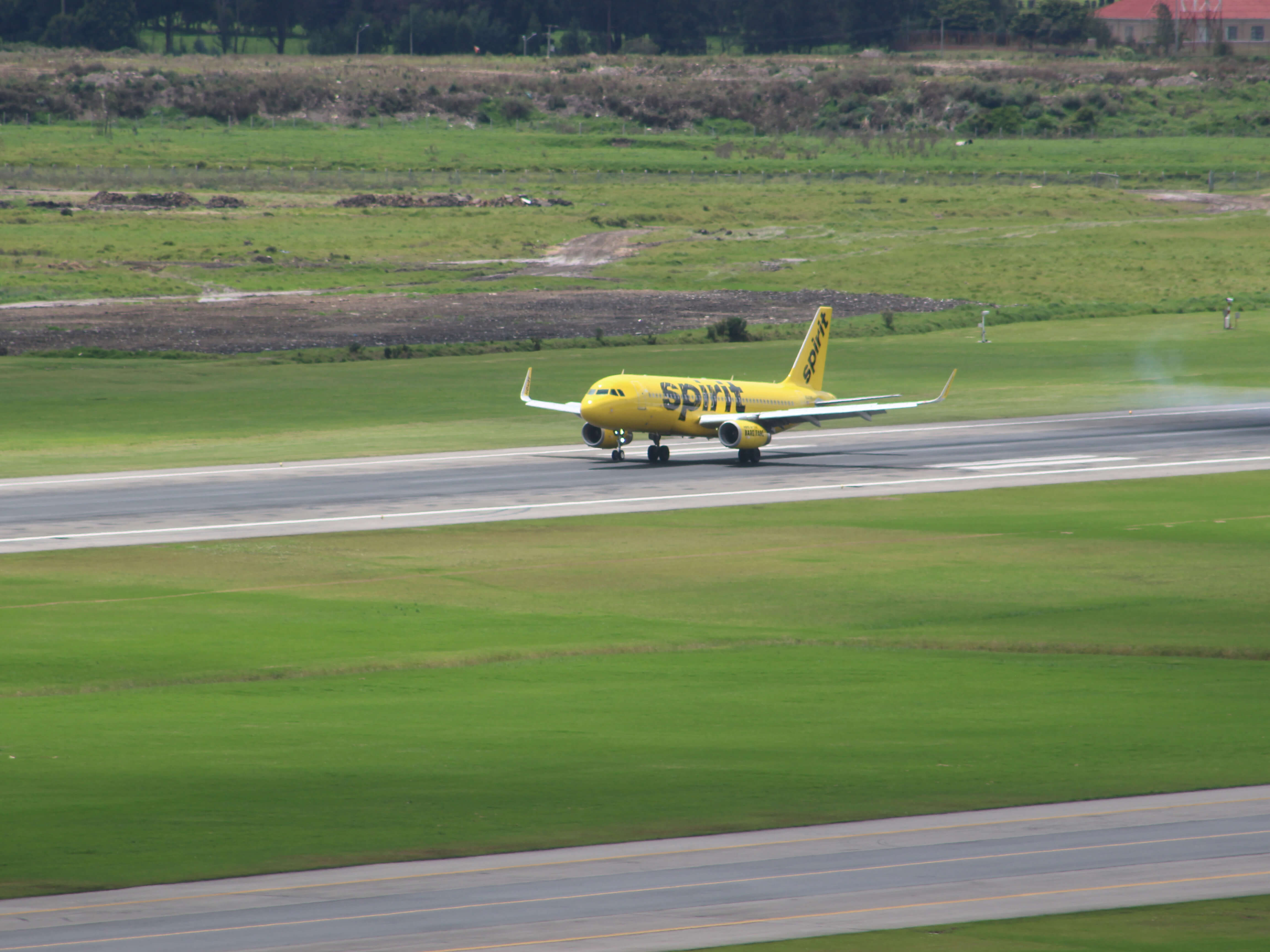 El transporte aéreo en Colombia mantiene positivas cifras de crecimiento